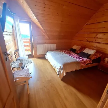 Gorczanska Z Tarasem Widokowym *